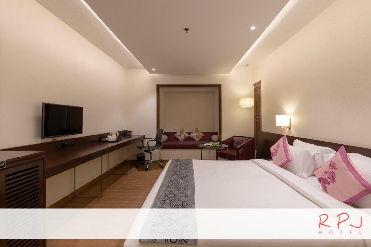 Rpj Hotel Rádzskot Kültér fotó